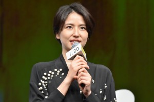長澤まさみ、『嘘を愛する女』完成披露舞台挨拶に登壇