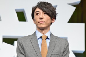 高橋一生、『嘘を愛する女』完成披露舞台挨拶に登壇