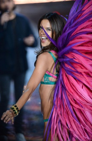 アレッサンドラ・アンブロジオ