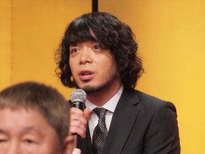 峯田和伸、2019年大河ドラマ『いだてん～東京オリムピック噺～』新キャスト発表会見に登場