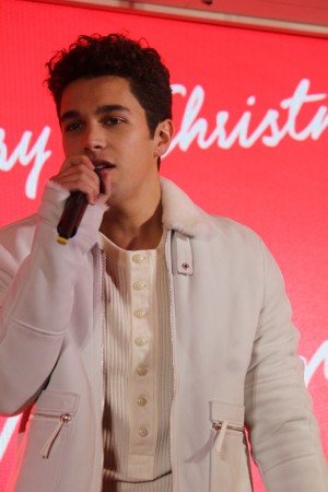 オースティン・マホーン、Samantha Thavasa が贈る『スペシャルクリスマス EVENT』に登場