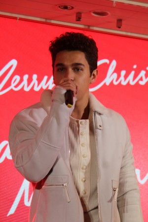 オースティン・マホーン、Samantha Thavasa が贈る『スペシャルクリスマス EVENT』に登場