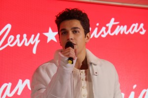 オースティン・マホーン、Samantha Thavasa が贈る『スペシャルクリスマス EVENT』に登場