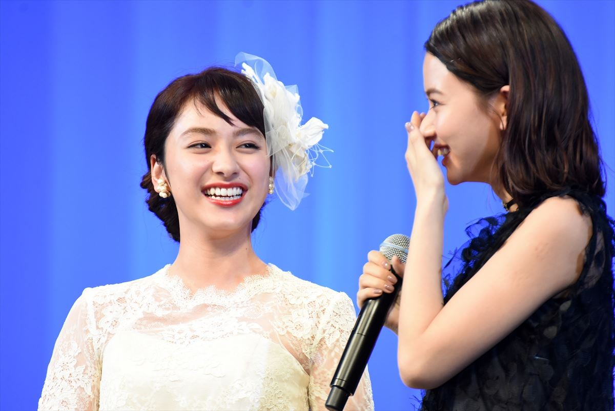 中島健人、王子節で観客を魅了！ 顔に蚊が止まるハプニングも告白