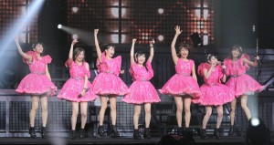 『Juice＝Juice LIVE AROUND 2017 FINAL at 日本武道館 ～Seven Squeeze！～』の様子