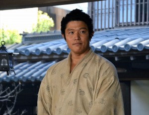 鈴木亮平、大河ドラマ主演 バトンタッチセレモニーに登場