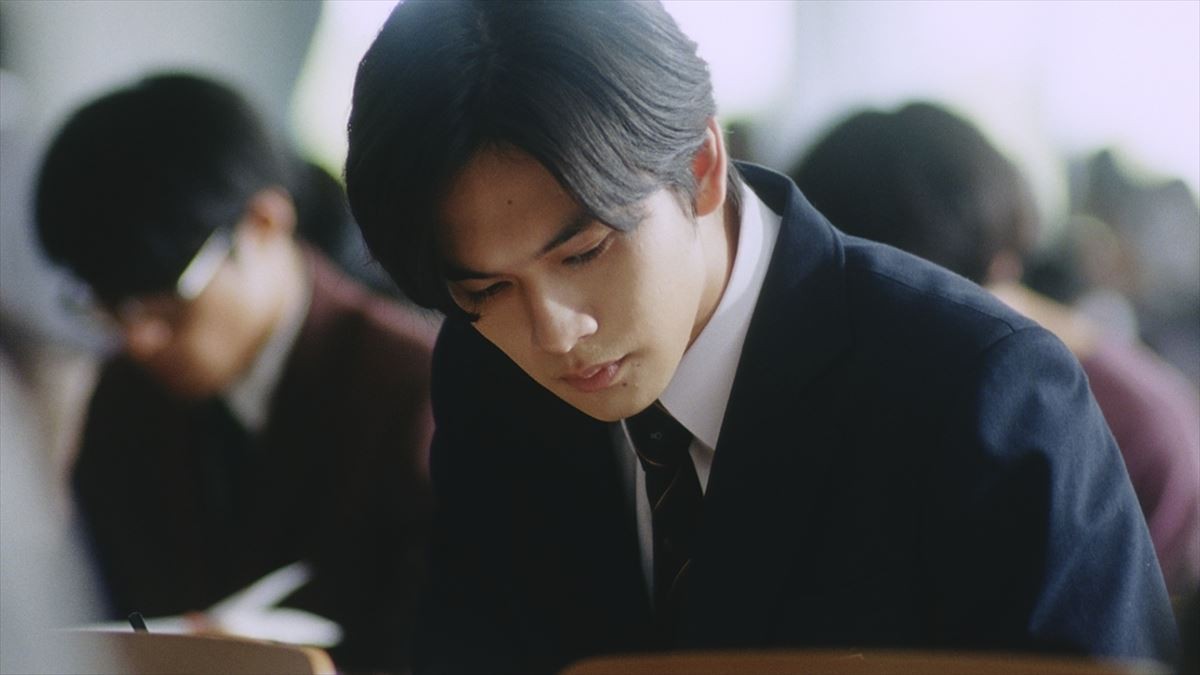 北村匠海、新CMで3000m級の雪山に挑戦　受験生の背中をそっと後押し