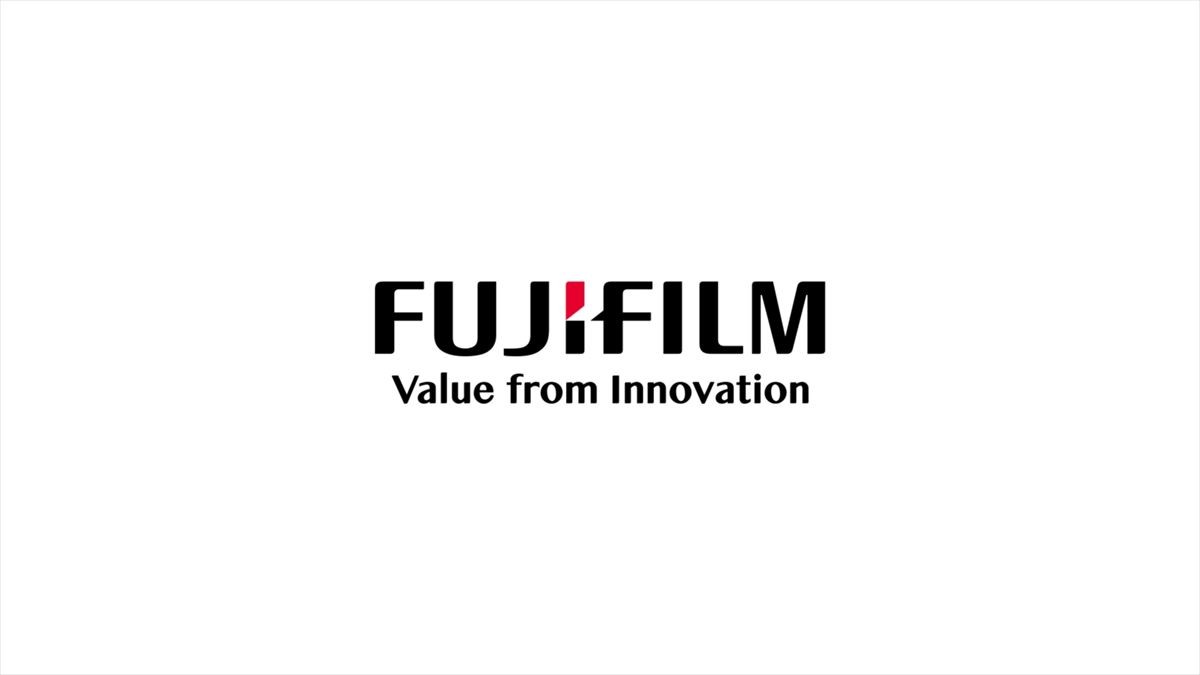 広瀬すず、年賀状作りはチワワに託す!? キュート過ぎるWEB動画公開