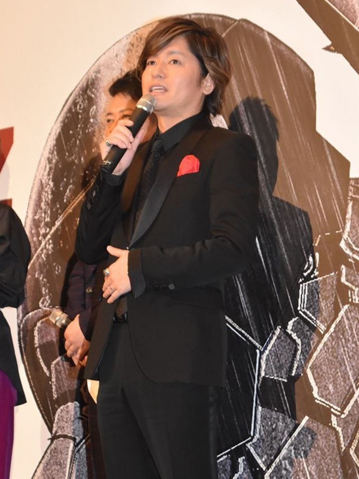 森久保祥太郎、「マジン・ゴー」決めて大満足　『マジンガーZ』特注ケーキでお祝い