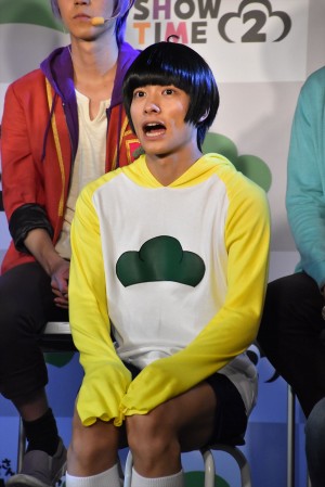 小澤廉、舞台「おそ松さん on STAGE ～SIX MEN’S SHOW TIME 2～」 公開記者会見に登壇