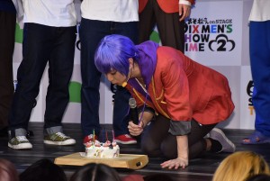 安里勇哉、舞台「おそ松さん on STAGE ～SIX MEN’S SHOW TIME 2～」 公開記者会見に登壇