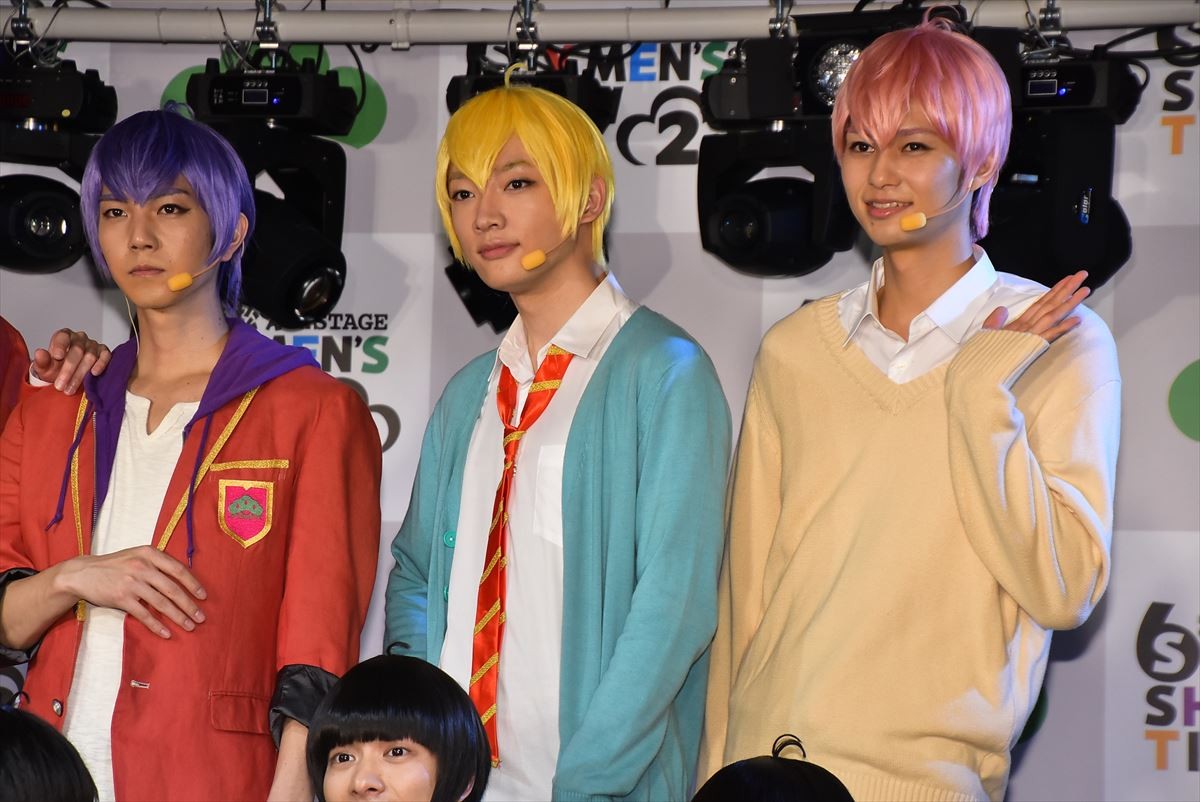 舞台『おそ松さん』続編、6つ子＆F6キャスト勢揃い　1年ぶりでもチームワーク抜群