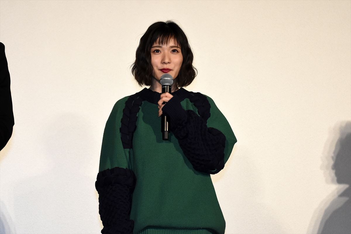 松岡茉優、今年の漢字は“観”　渡辺大知の生歌には「抱きしめられた気持ちがしました」