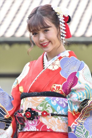 藤田ニコル、2018年オスカープロモーション晴れ着撮影会に登場