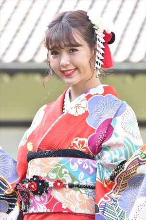 藤田ニコル、2018年オスカープロモーション晴れ着撮影会に登場