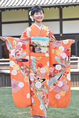 井頭愛海、2018年オスカープロモーション晴れ着撮影会に登場