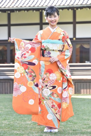 井頭愛海、2018年オスカープロモーション晴れ着撮影会に登場