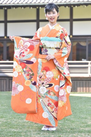 井頭愛海、2018年オスカープロモーション晴れ着撮影会に登場