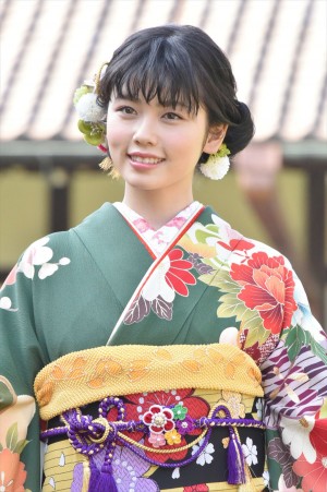 小芝風花、2018年オスカープロモーション晴れ着撮影会に登場