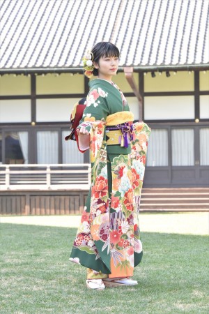 小芝風花、2018年オスカープロモーション晴れ着撮影会に登場