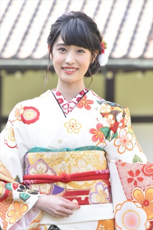 高橋ひかる、2018年オスカープロモーション晴れ着撮影会に登場