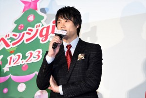 鈴木伸之、映画『リベンジgirl』完成披露イベントに登壇