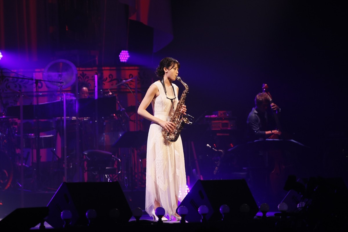 指原莉乃、「AKB紅白」でモー娘。とのコラボに「AKB48に入ってダントツに幸せ！」