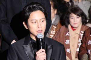溝端淳平、『祈りの幕が下りる時』日本橋レッドカーペットイベントに登場