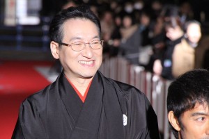 春風亭昇太、『祈りの幕が下りる時』日本橋レッドカーペットイベントに登場