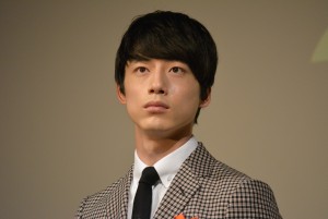 坂口健太郎、『エル シネマ大賞2017 授賞式』に登壇