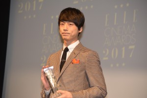 坂口健太郎、『エル シネマ大賞2017 授賞式』に登壇