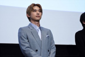 吉沢亮、『悪と仮面のルール』プレミア試写会舞台挨拶に登壇