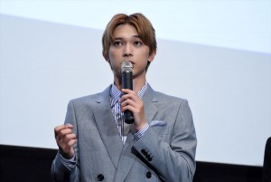 吉沢亮、『悪と仮面のルール』プレミア試写会舞台挨拶に登壇