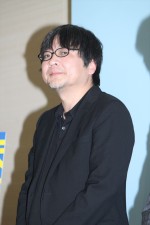 細田守監督、最新作発表記者会見に登場