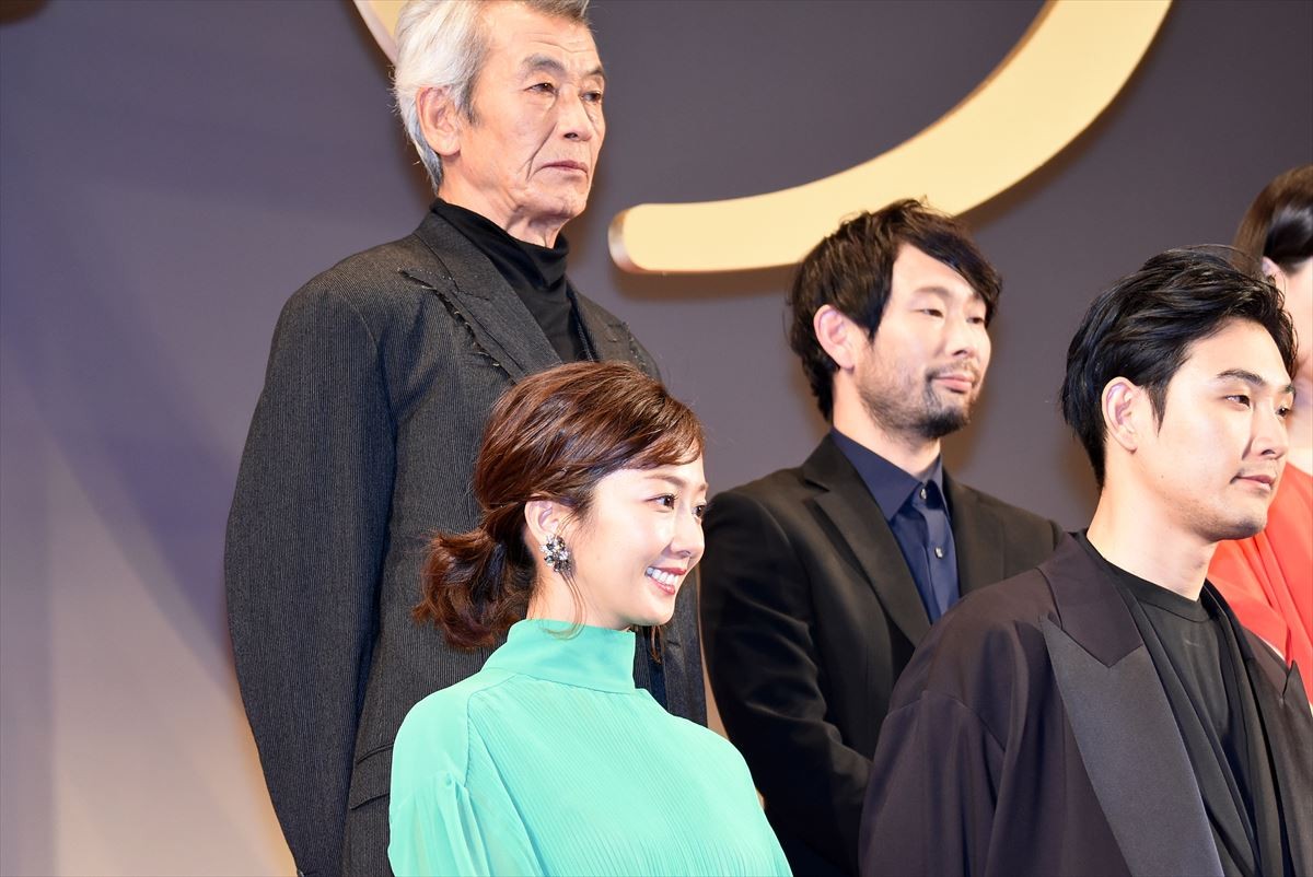 関ジャニ∞錦戸亮、木村文乃に“長い福白髪”を発見されて大慌て