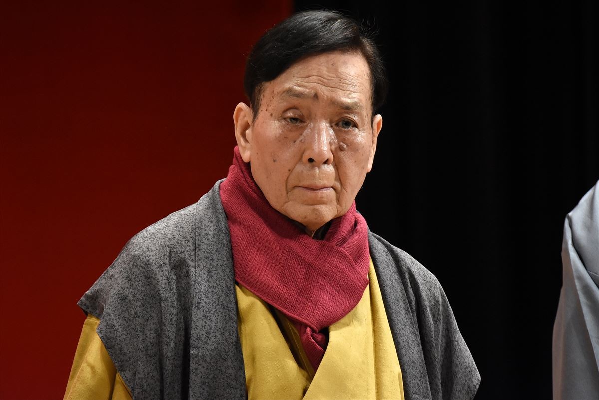 中井貴一、佐々木蔵之介ら『嘘八百』舞台挨拶に12人登壇「この舞台挨拶は正解？」