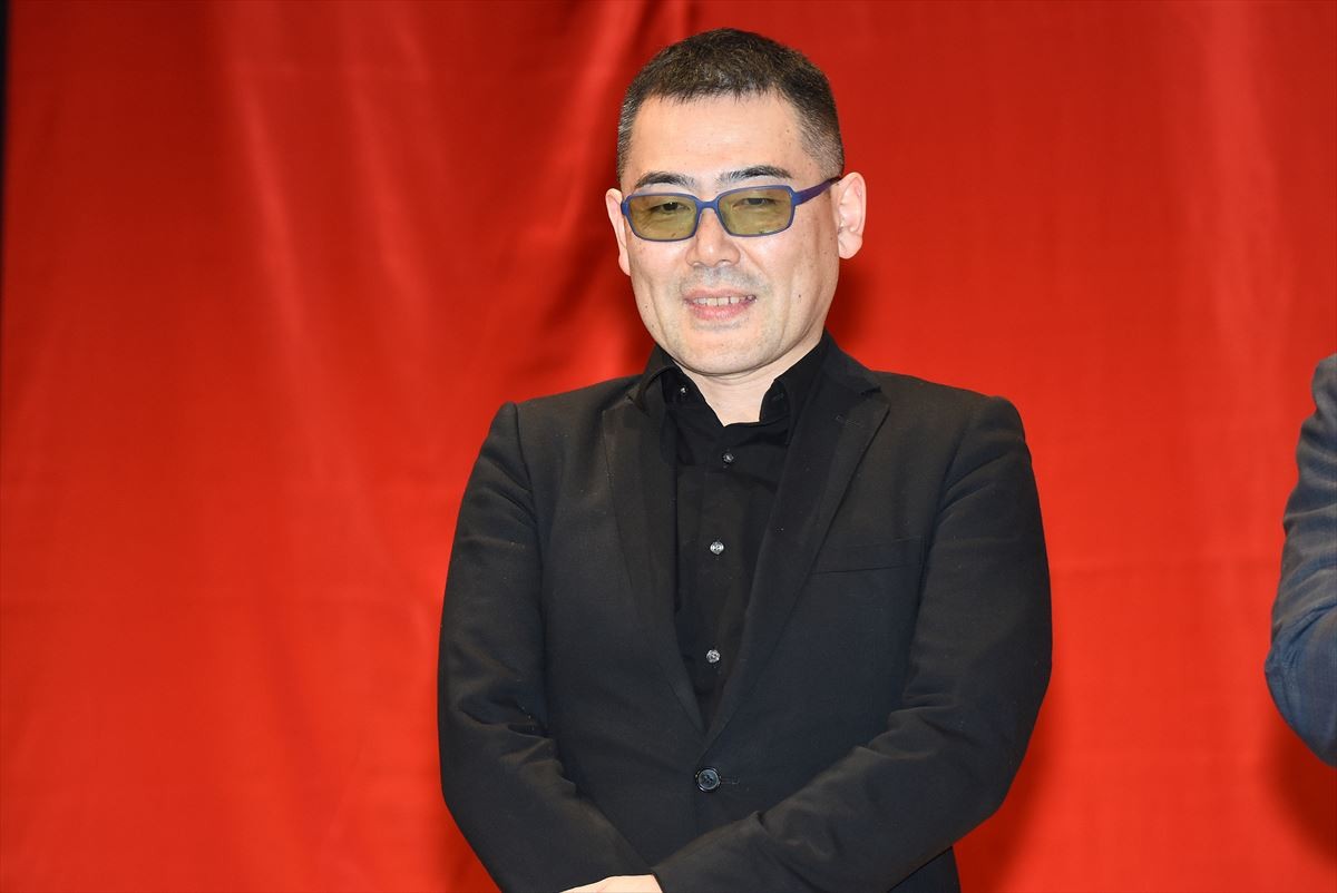 中井貴一、佐々木蔵之介ら『嘘八百』舞台挨拶に12人登壇「この舞台挨拶は正解？」