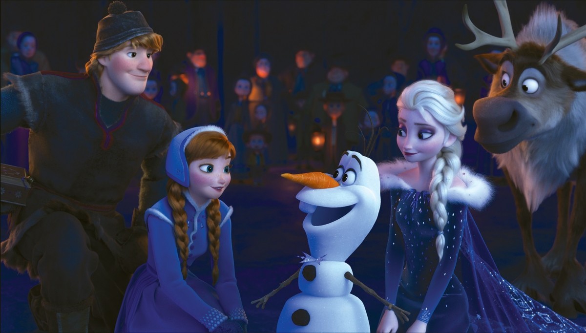 『アナと雪の女王』新作、アナとエルサが歌う本編シーン公開!キュートなオラフの姿も