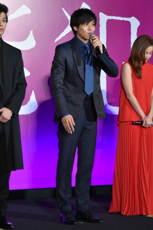 松坂桃李、映画『不能犯』完成披露試写会に登壇