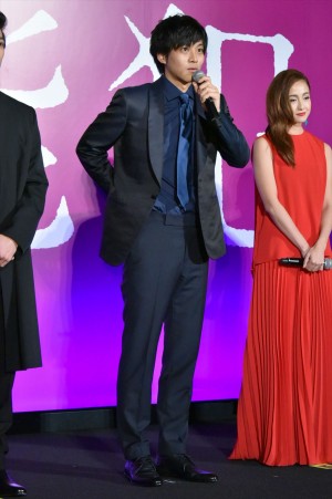 松坂桃李、映画『不能犯』完成披露試写会に登壇