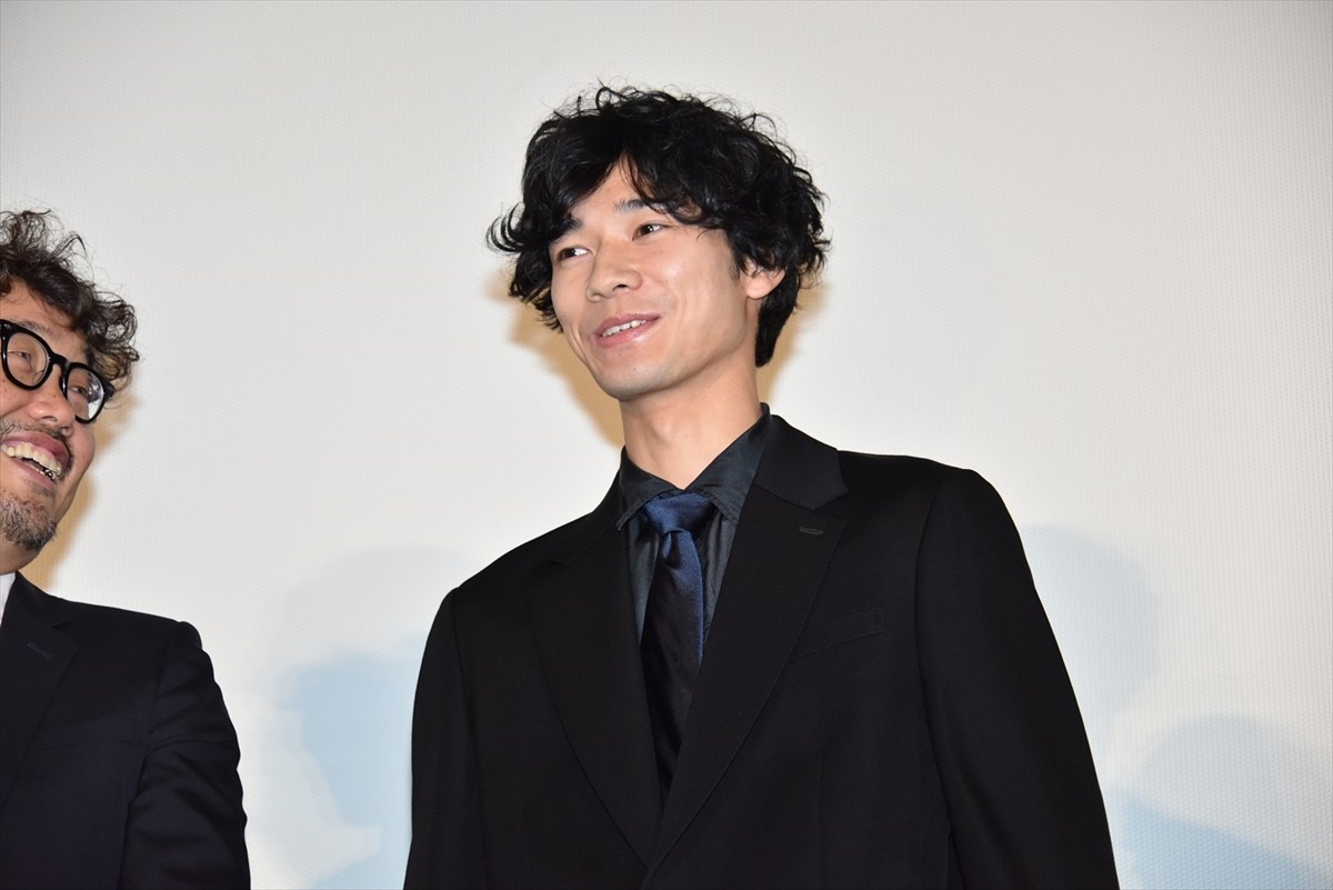 鈴木伸之、桐谷美玲から天然ぶりを明かされるもマイクトラブルに神対応