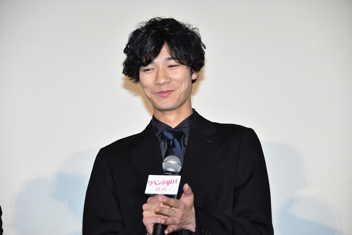 鈴木伸之、桐谷美玲から天然ぶりを明かされるもマイクトラブルに神対応
