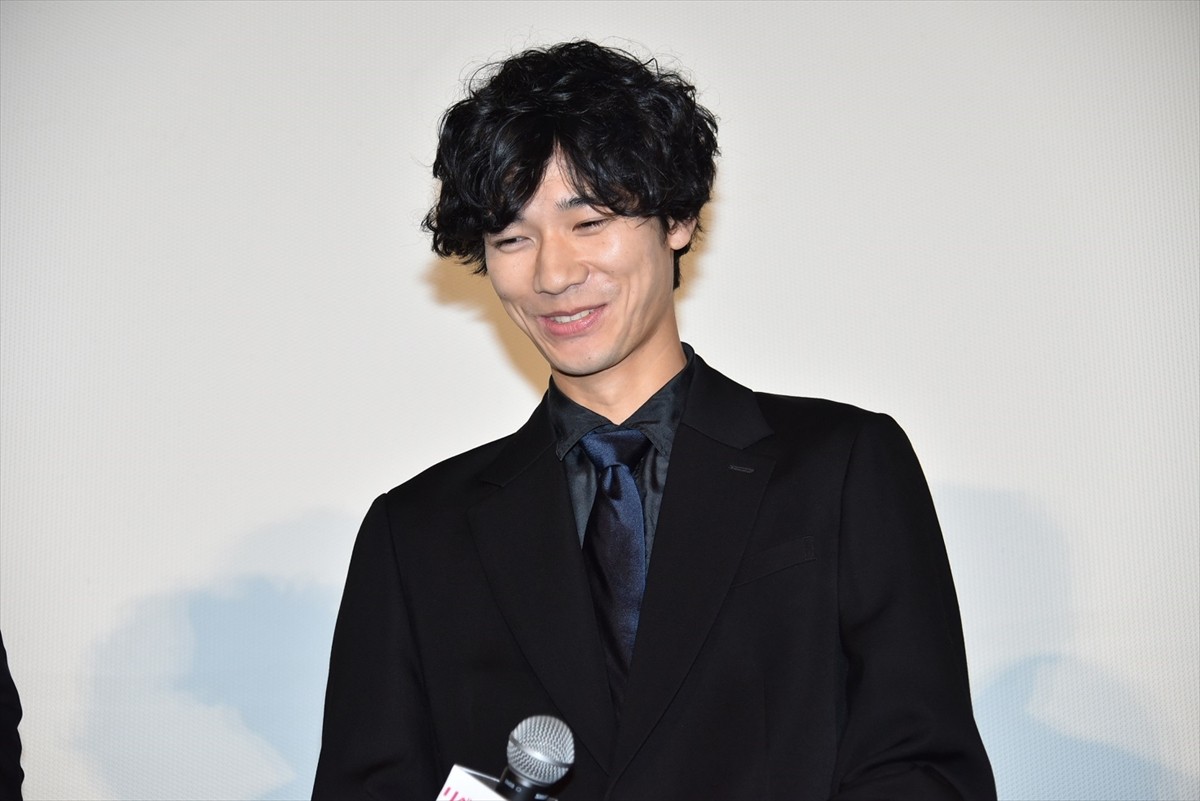 鈴木伸之、桐谷美玲から天然ぶりを明かされるもマイクトラブルに神対応