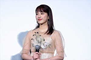 『未成年だけどコドモじゃない』初日舞台挨拶に登壇した平祐奈