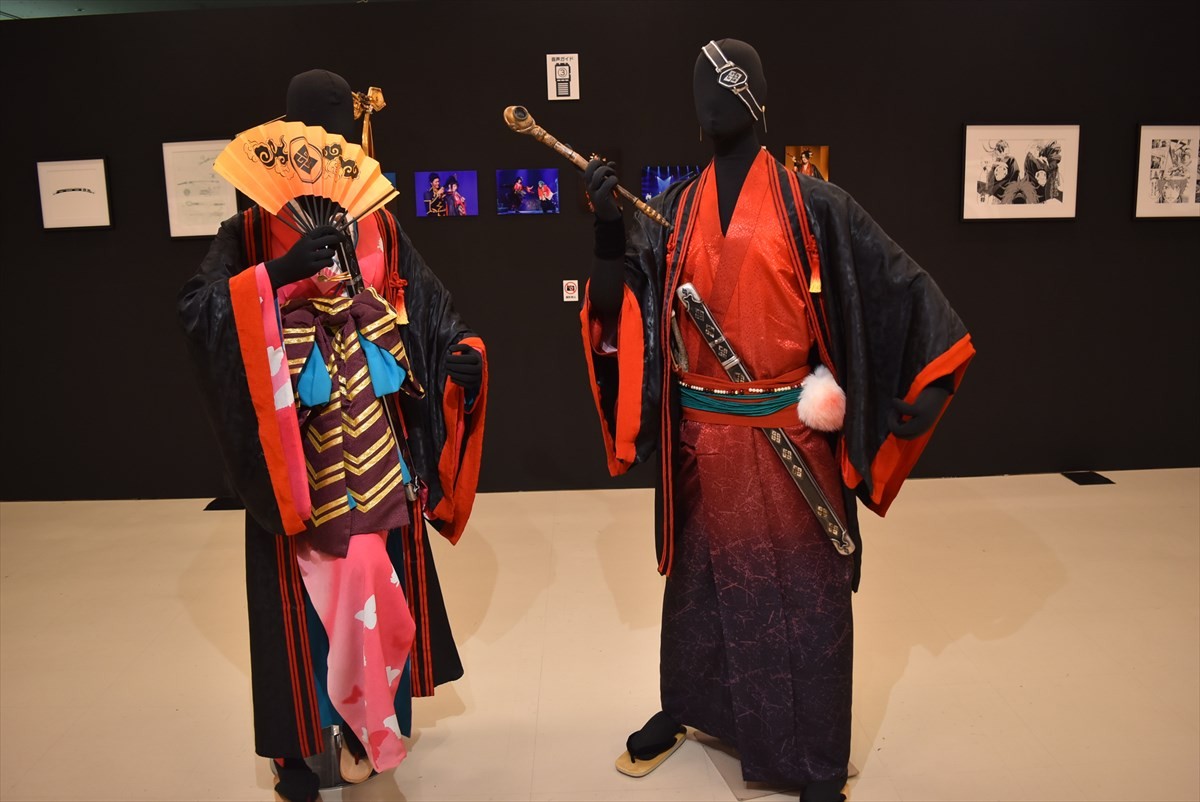 鈴木拡樹、崎山つばさらがナビゲート！『煉獄に笑う ～舞台×原作～展』開幕