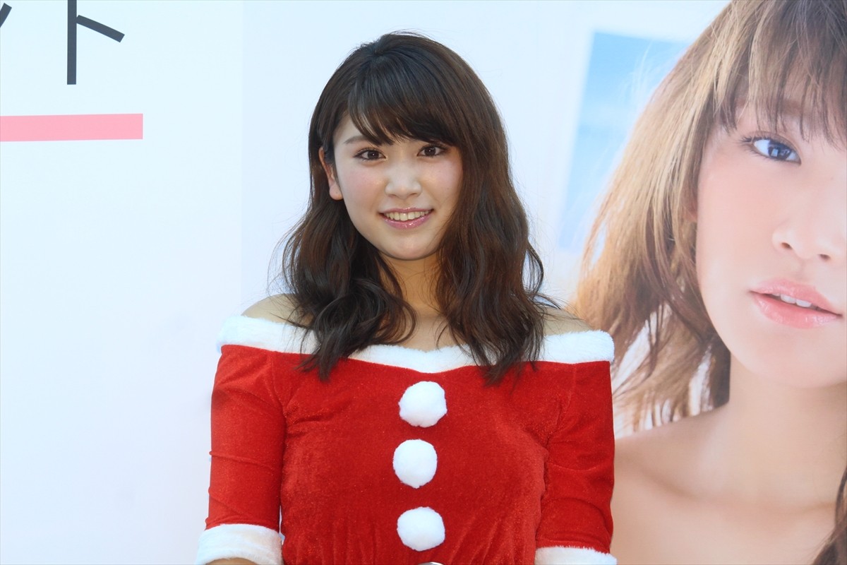 久松郁実、サンタのコスプレで新作DVDアピール「大人っぽい女性の表情出した」