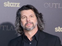 『アウトランダー』のロナルド・D・ムーアがAppleのSFドラマを制作へ