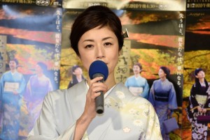 高岡早紀、プレミアムドラマ『平成細雪』試写会に登場