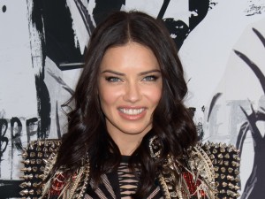 フォーブス誌「世界で最も稼いだモデル2017」4位：アドリアナ・リマ