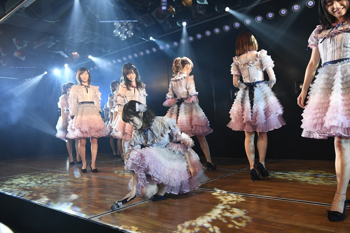 渡辺麻友、卒業公演で涙 「大好きなAKB48が永遠に続いてほしい」